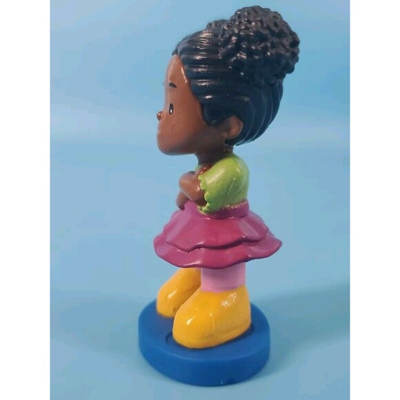 Koby Sprout Figure Girl Tessa Standing Appx  2.5" Plastic Yellow Shoes - Picture 4 of 8